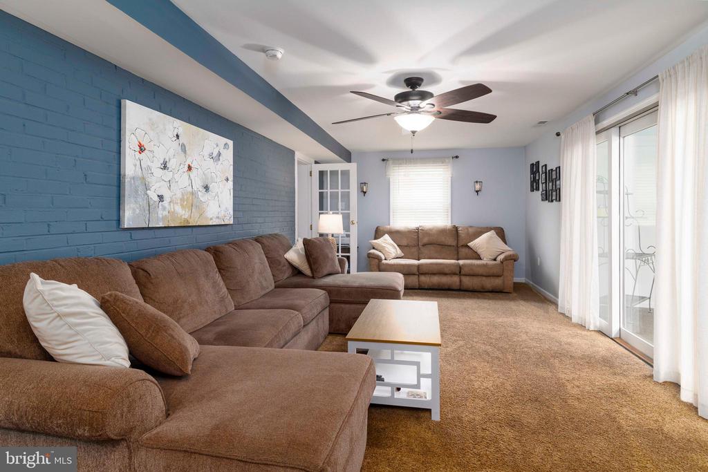 3175 Colony Ln