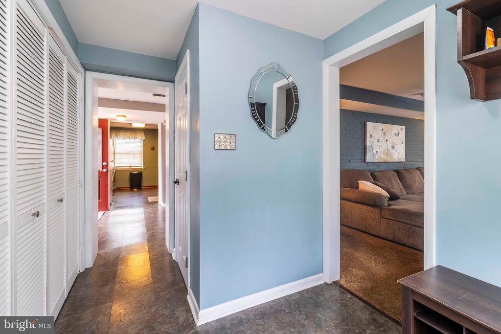 3175 Colony Ln