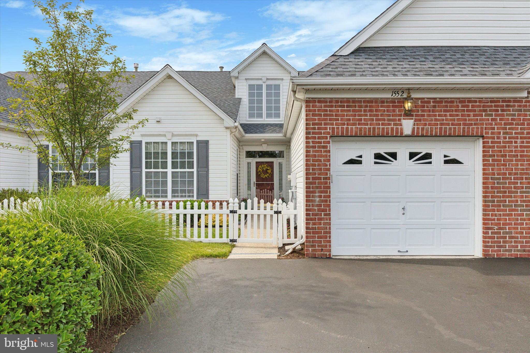 1552 Tarrington Way
