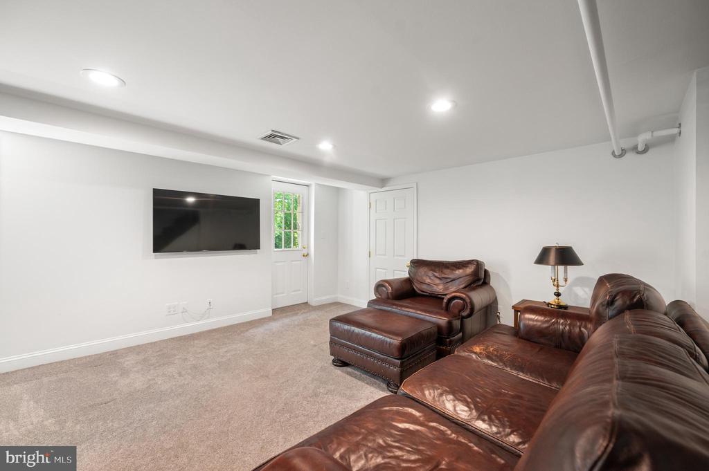 653 Broad Acres Rd