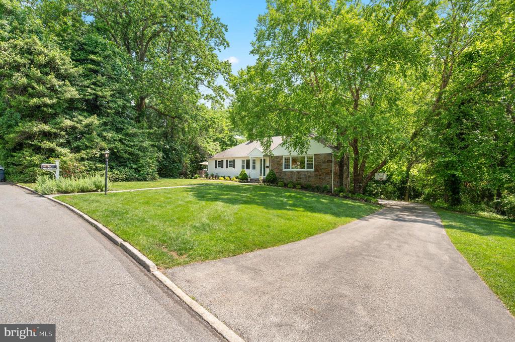 653 Broad Acres Rd