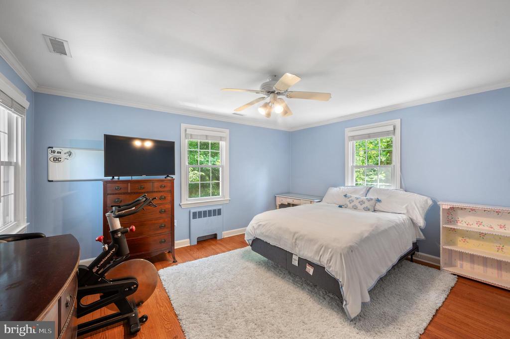 653 Broad Acres Rd