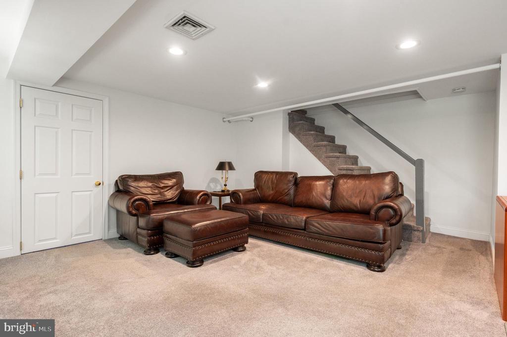 653 Broad Acres Rd