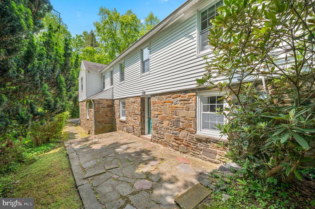 653 Broad Acres Rd