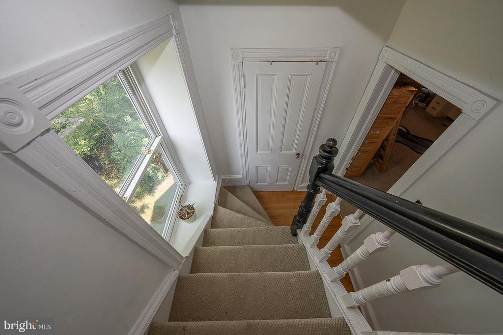 122 Webster Ave