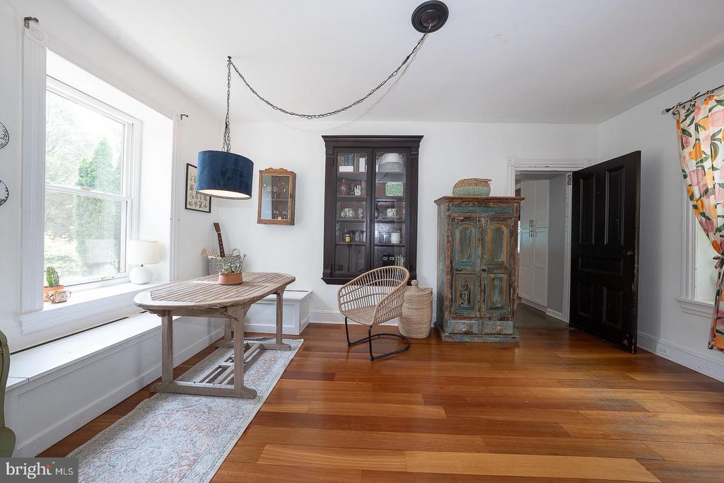 122 Webster Ave