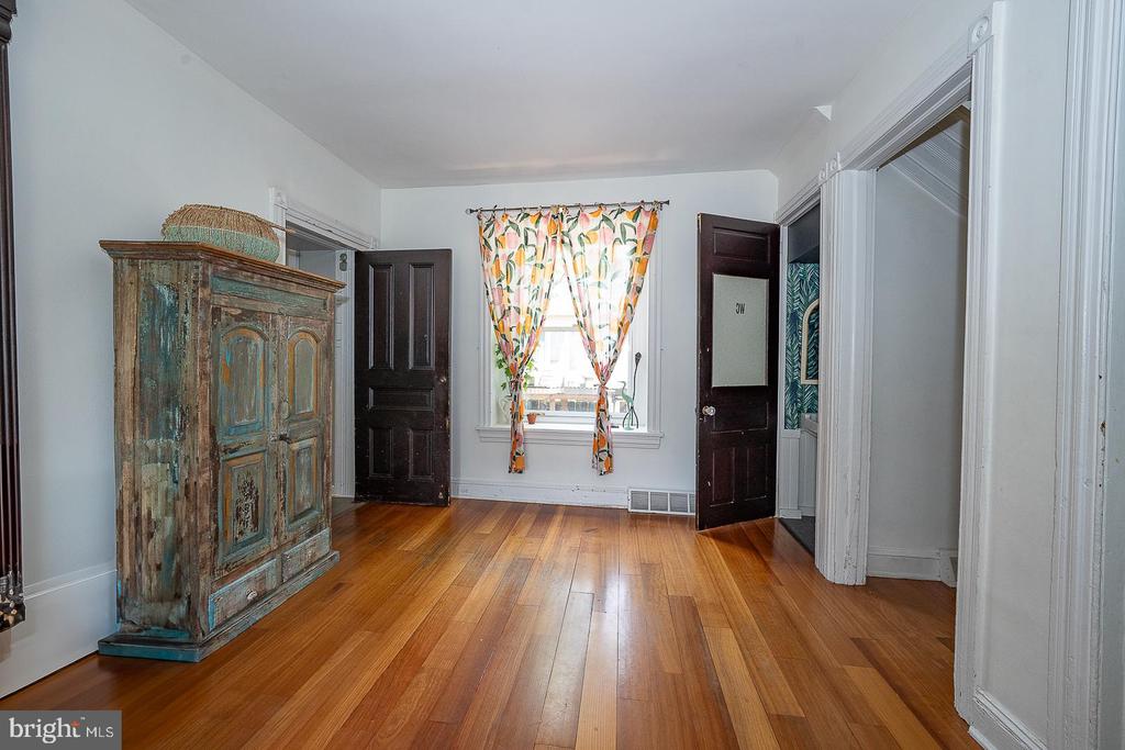 122 Webster Ave