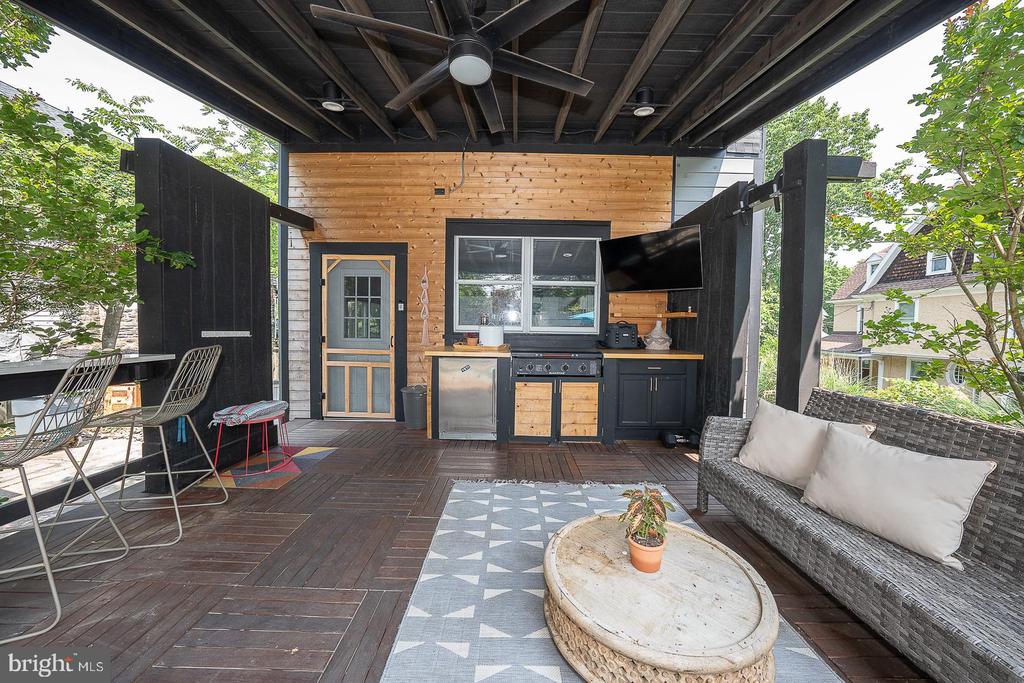 122 Webster Ave