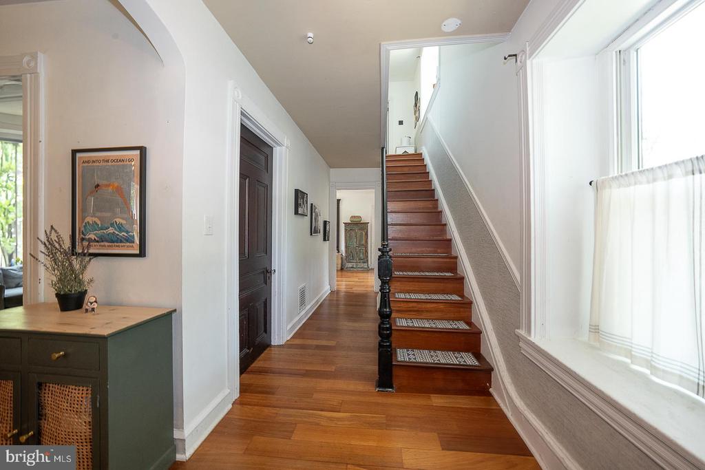122 Webster Ave