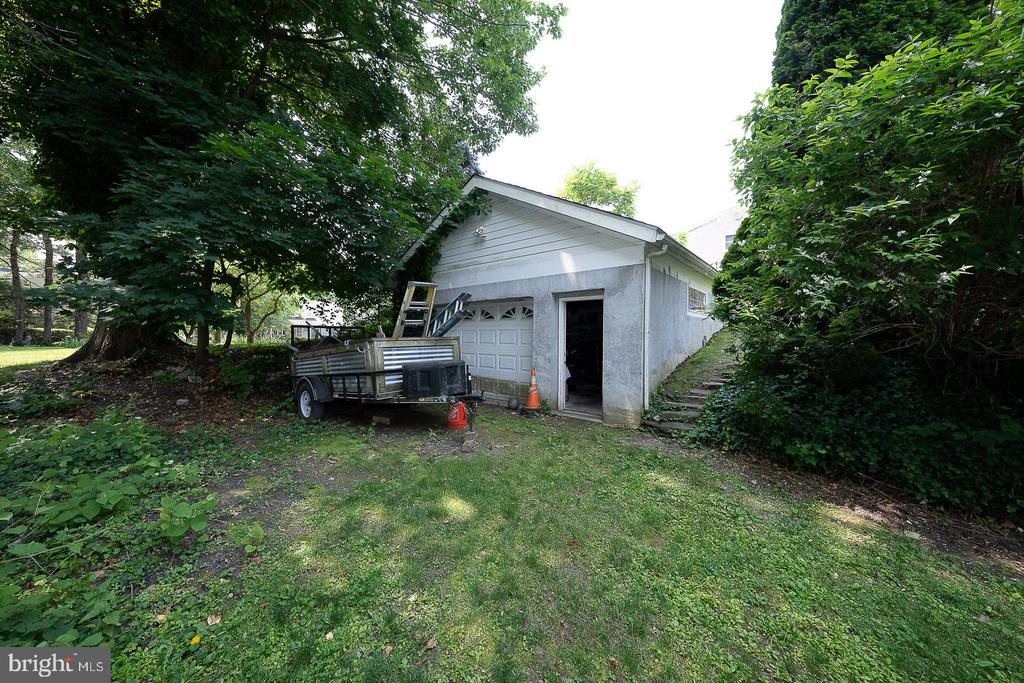 122 Webster Ave