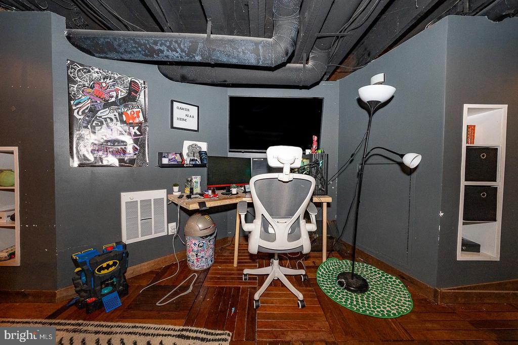 122 Webster Ave