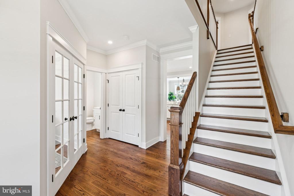 902 Pleasant Ave