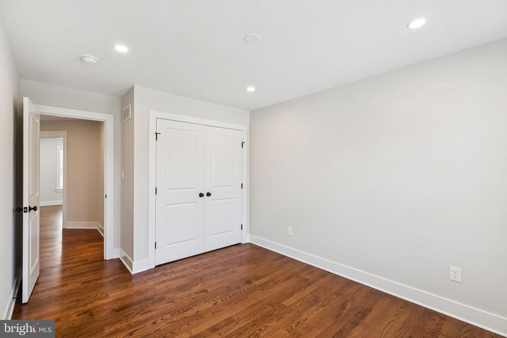 902 Pleasant Ave