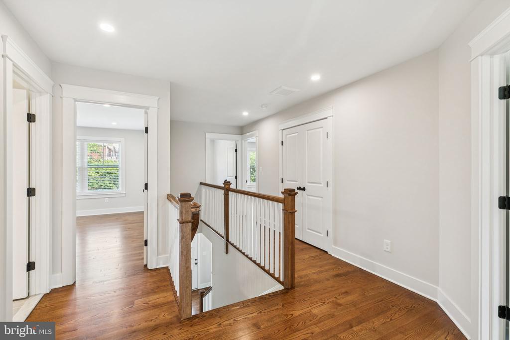 902 Pleasant Ave