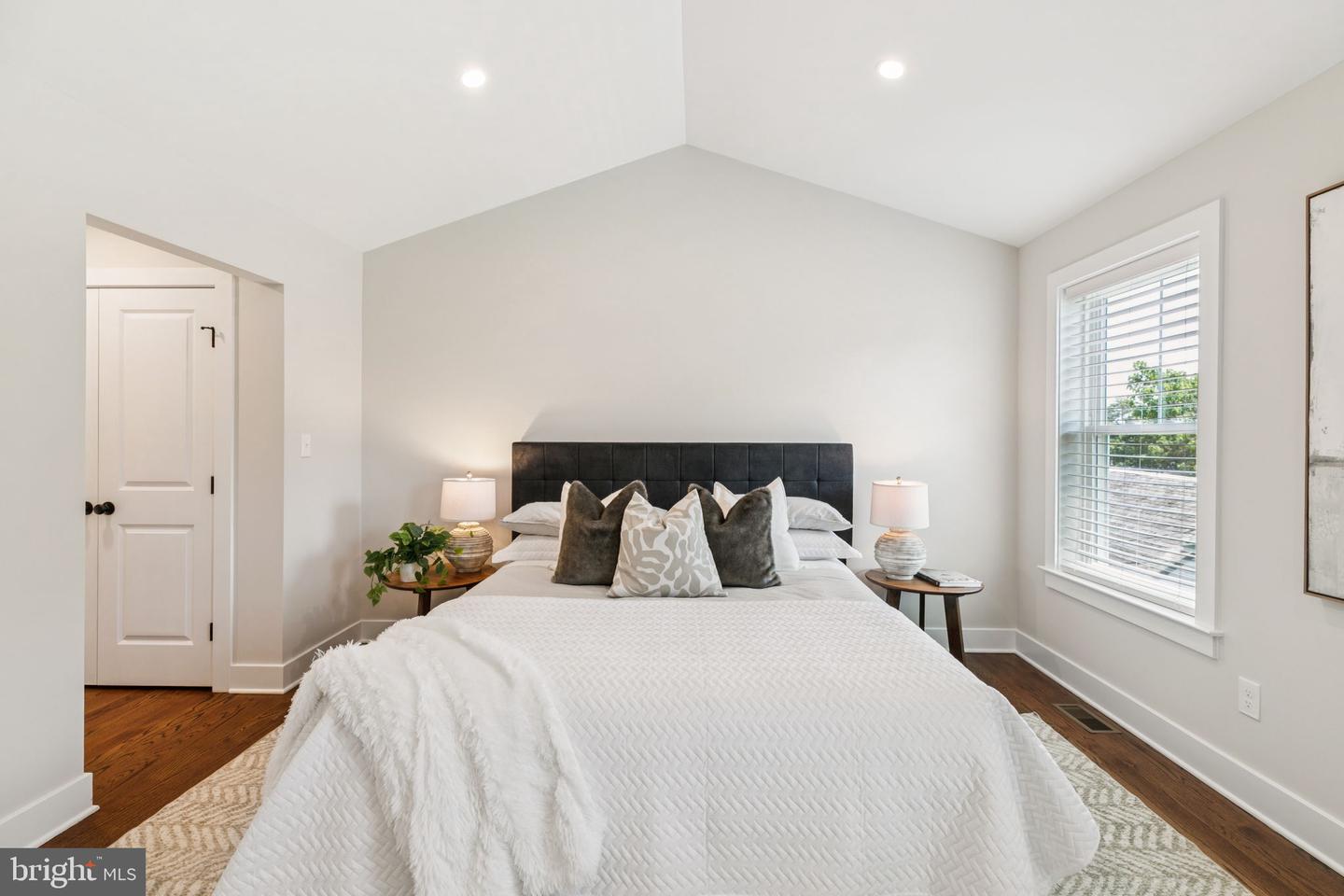 904 Pleasant