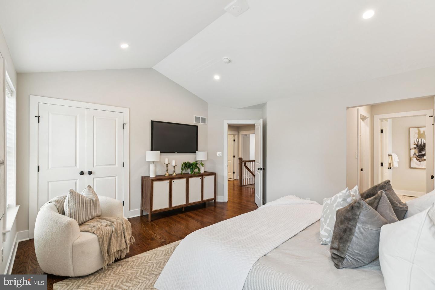 904 Pleasant