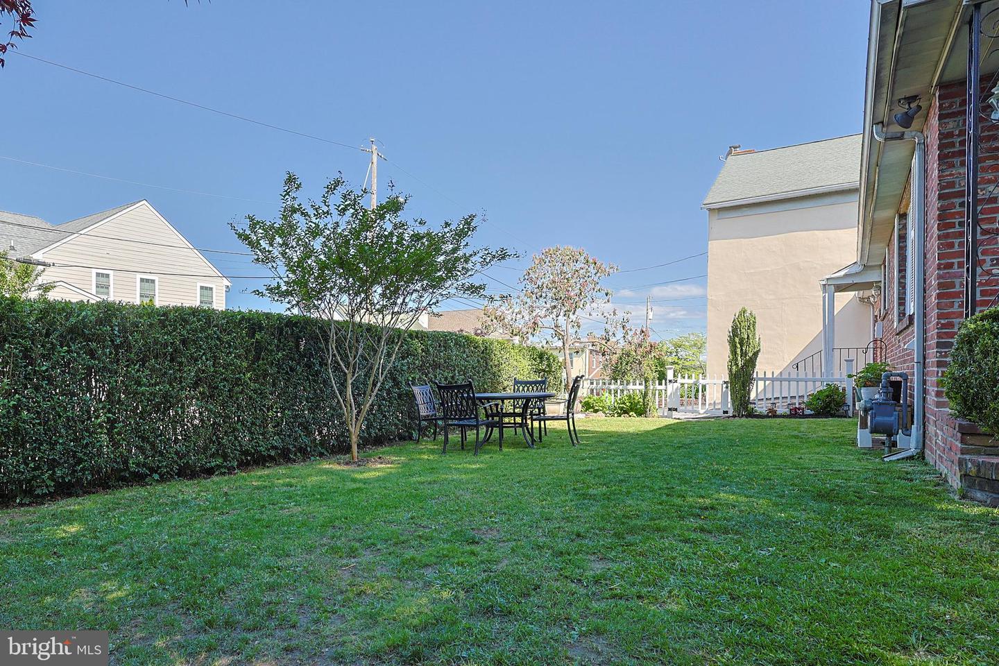 1 N Washington Ave