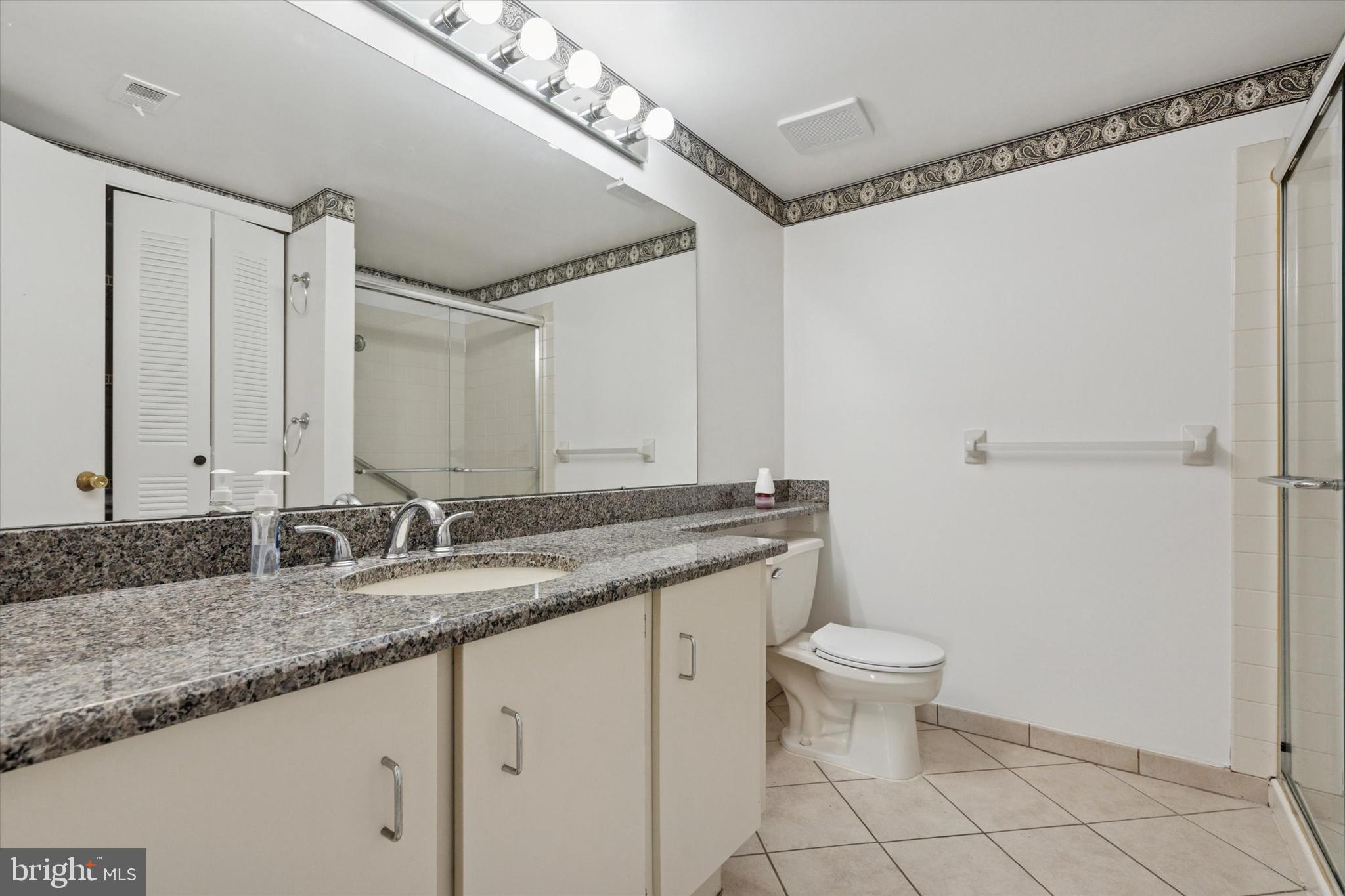 209 Glen Ln