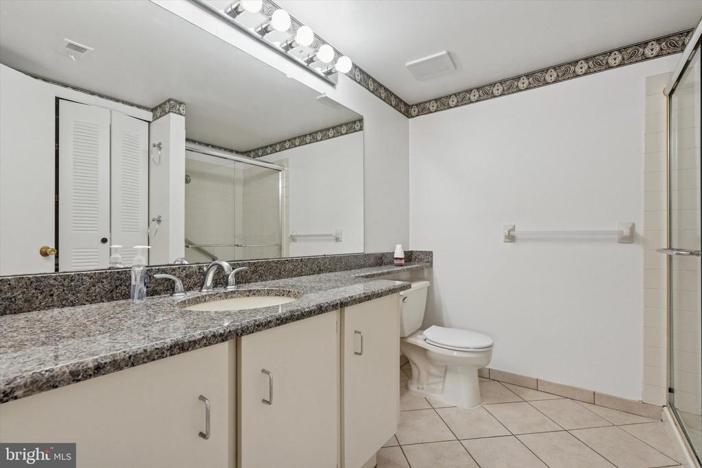 209 Glen Ln