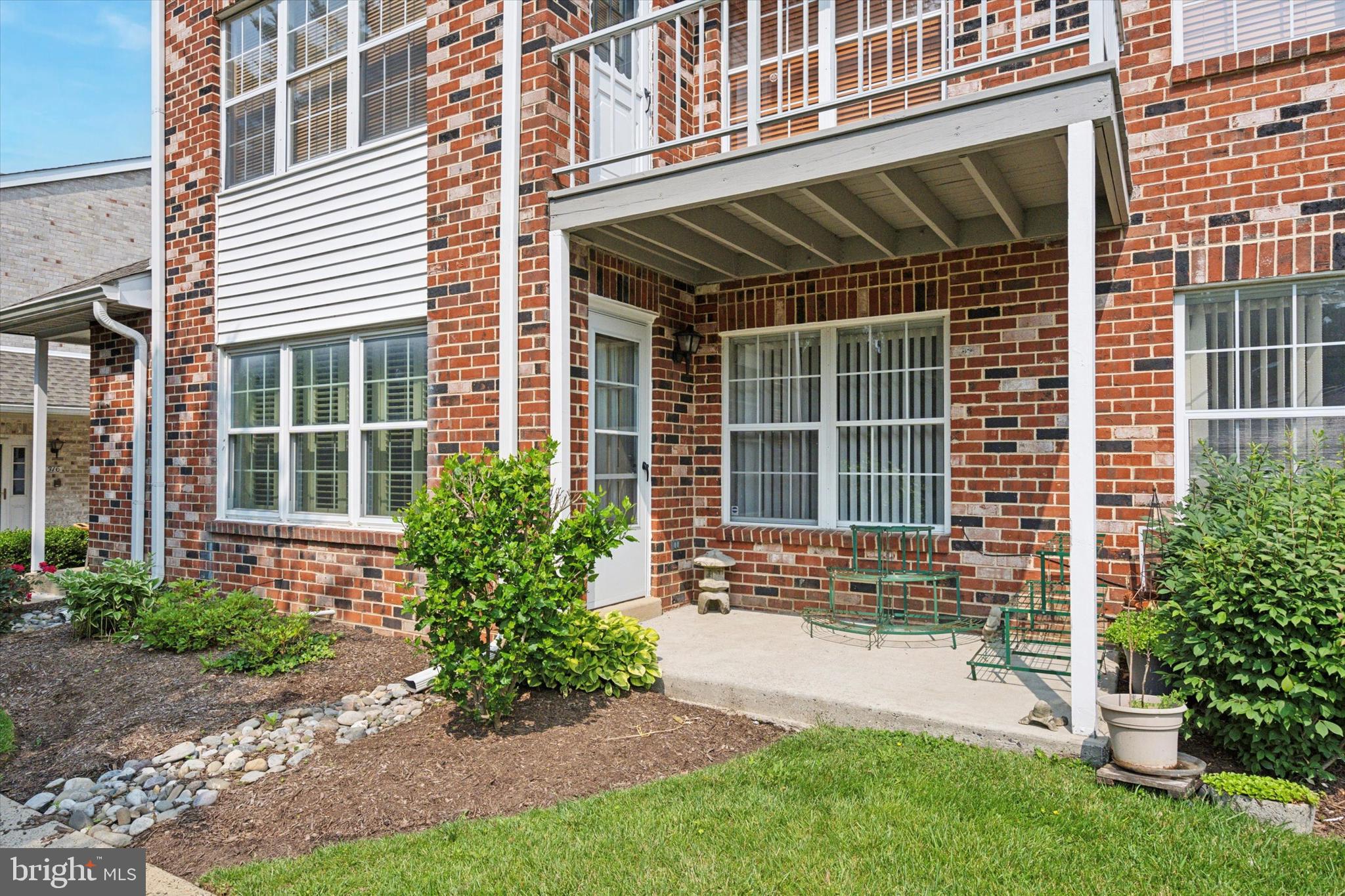 209 Glen Ln