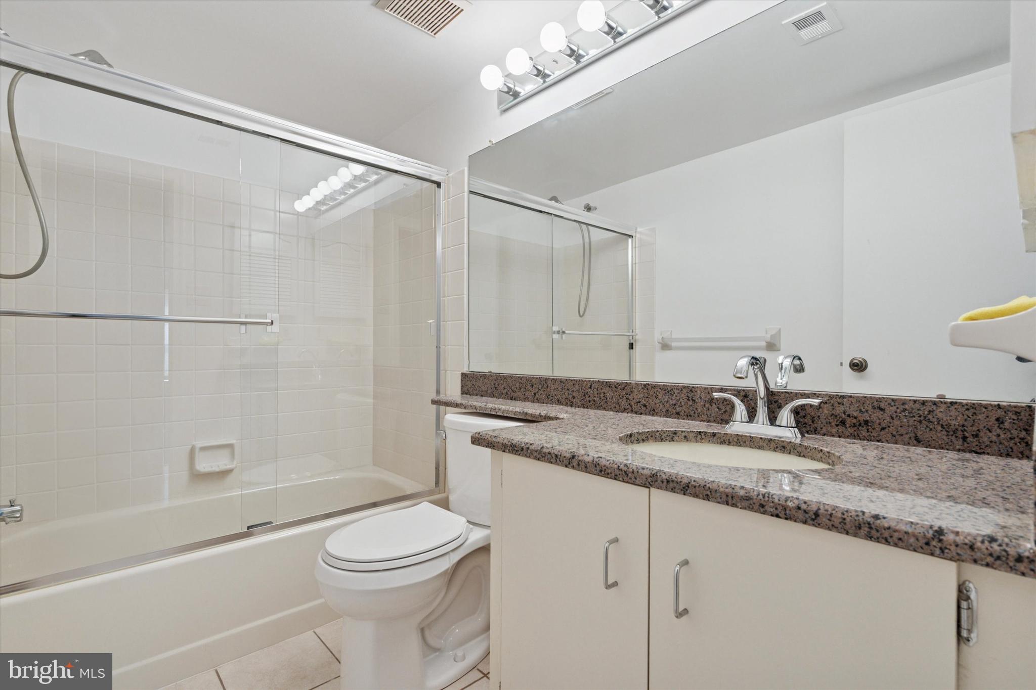 209 Glen Ln