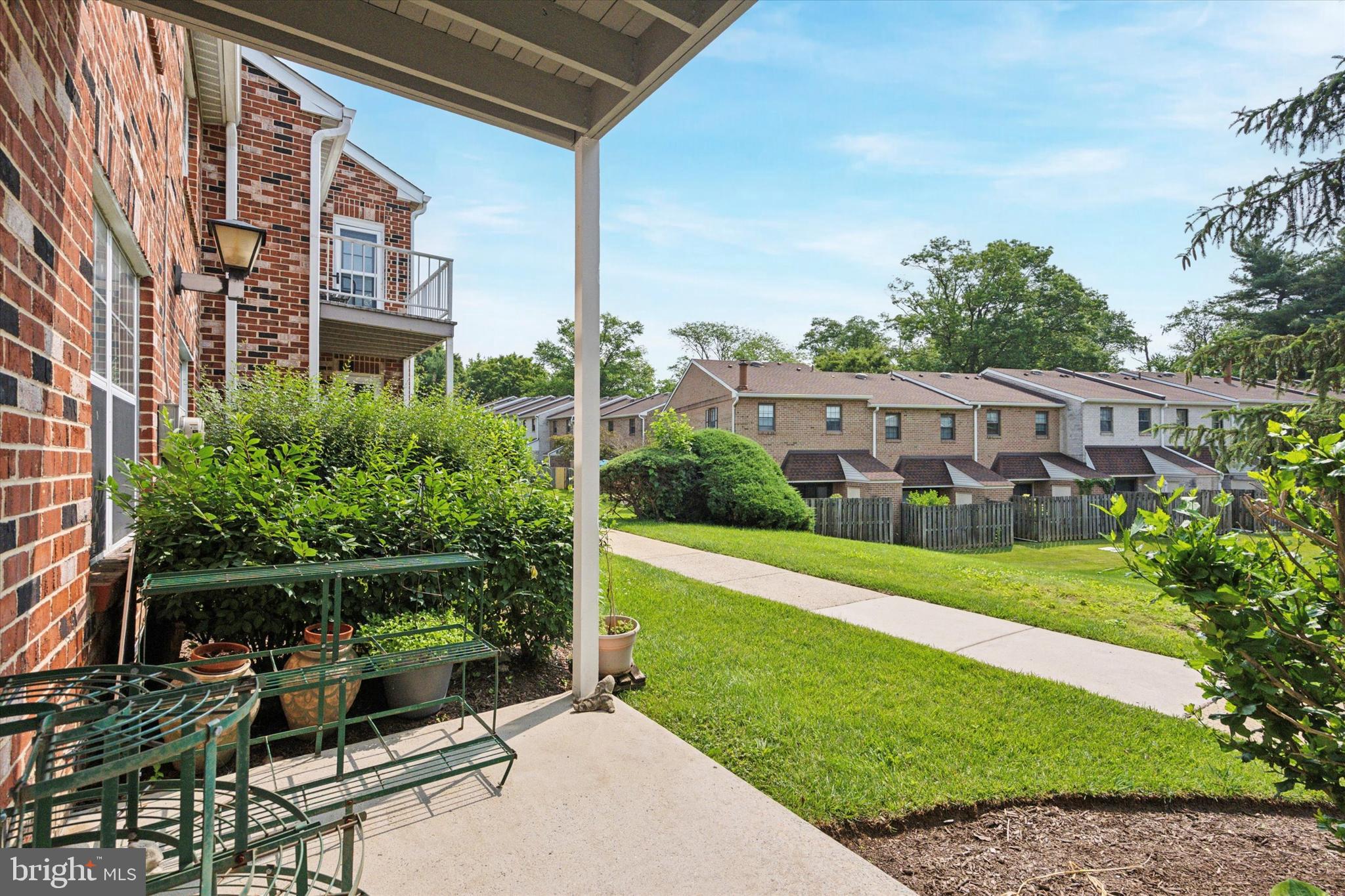 209 Glen Ln