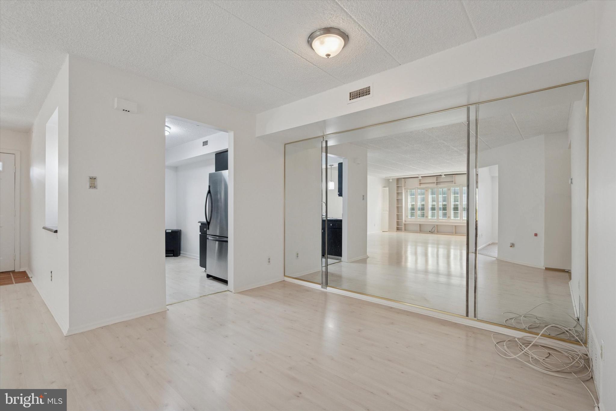 209 Glen Ln