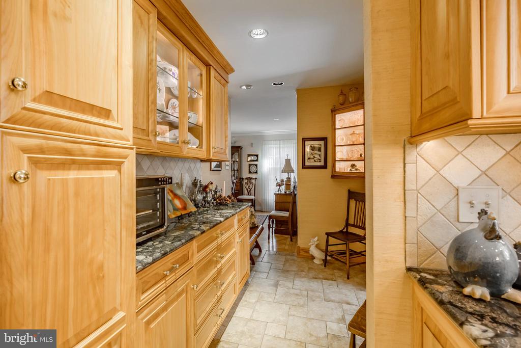 285 Ridings Way