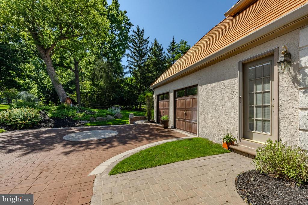 285 Ridings Way