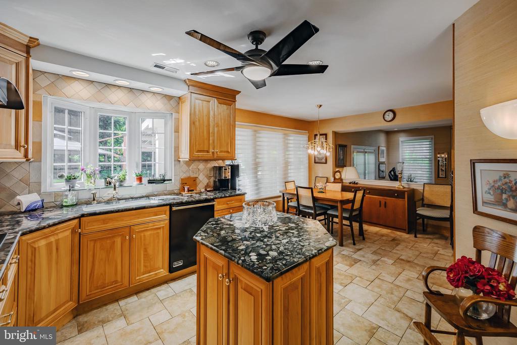 285 Ridings Way