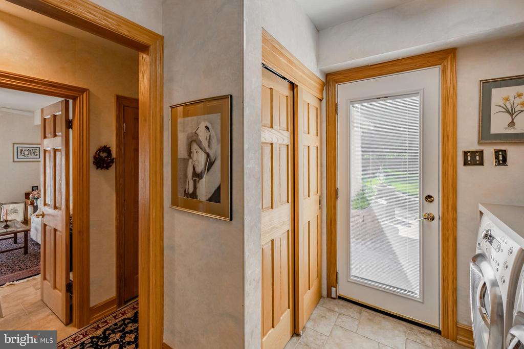 285 Ridings Way