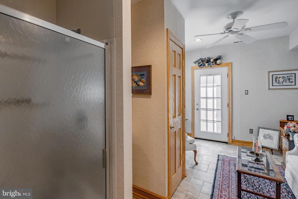 285 Ridings Way