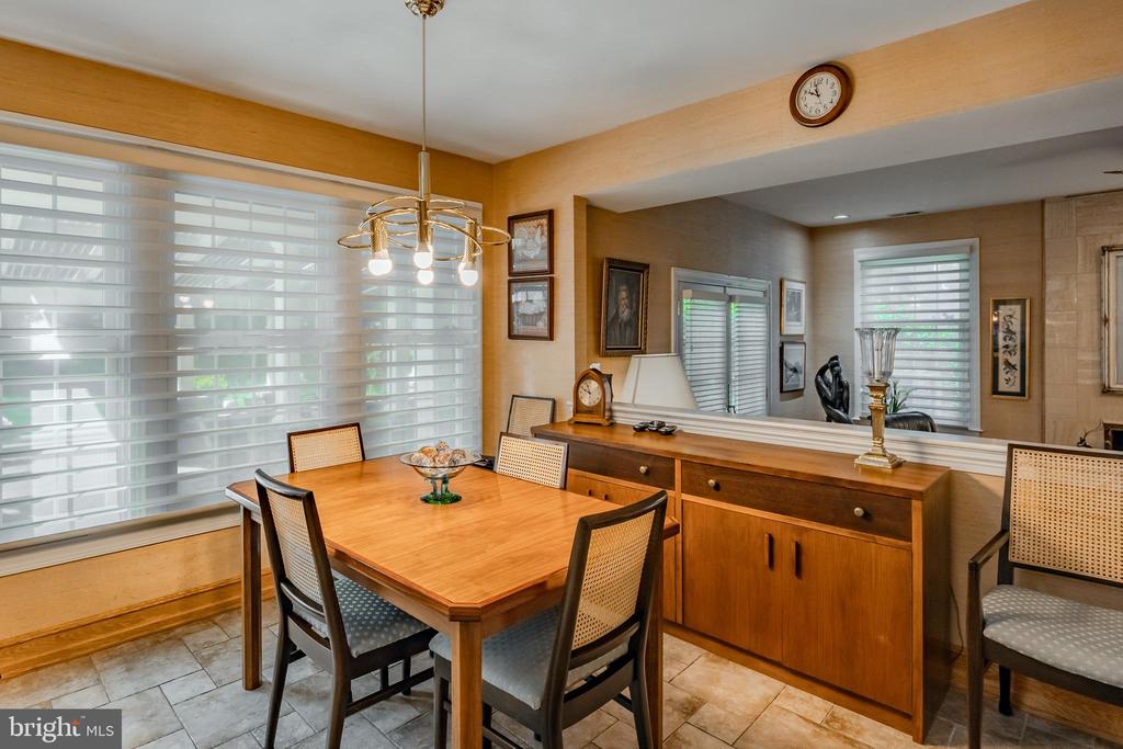 285 Ridings Way