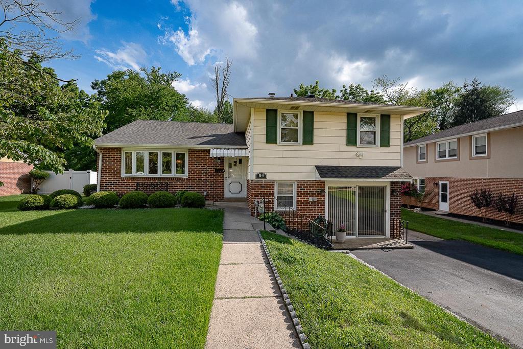 54 Boncouer Rd