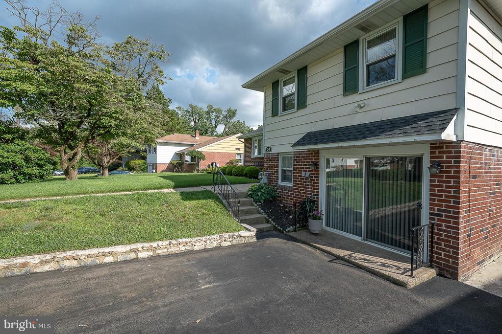 54 Boncouer Rd