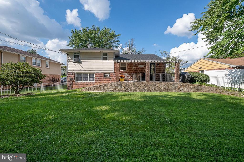 54 Boncouer Rd