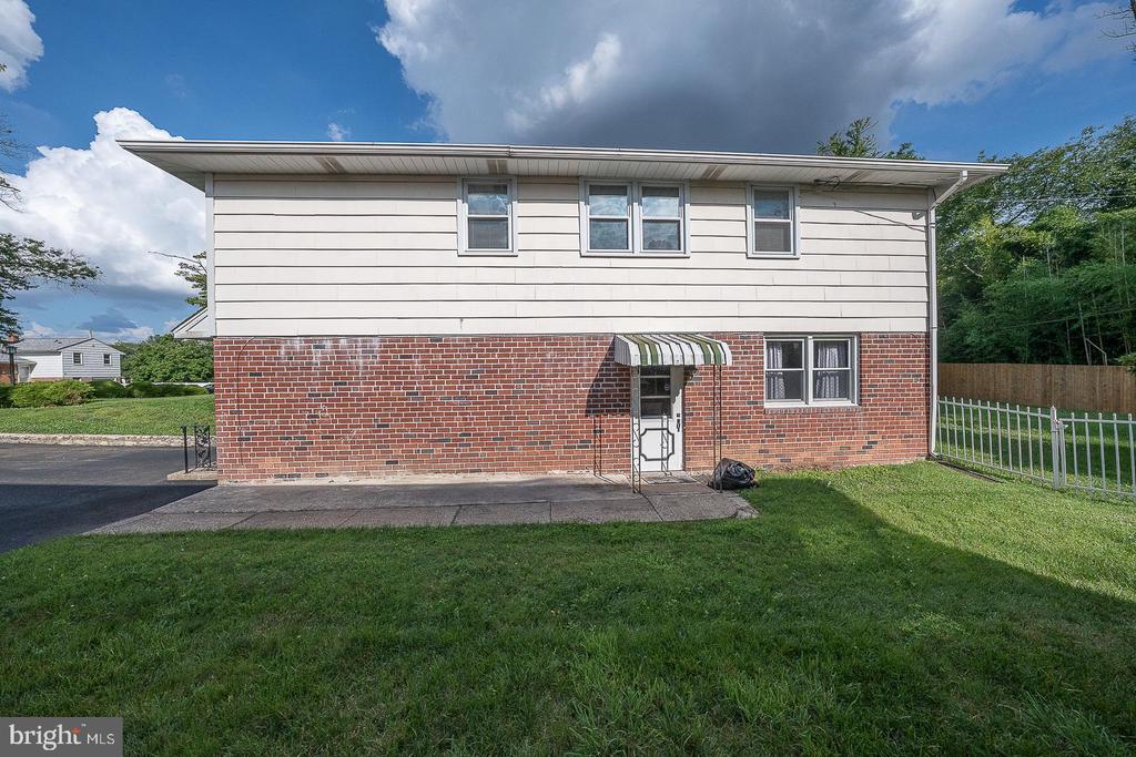 54 Boncouer Rd