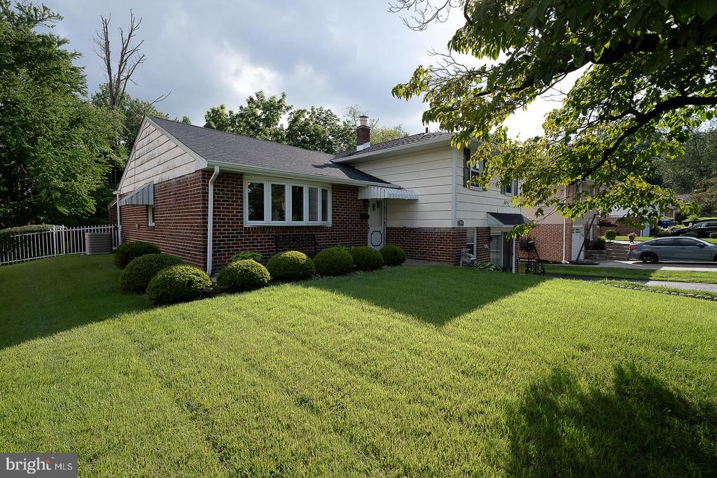 54 Boncouer Rd