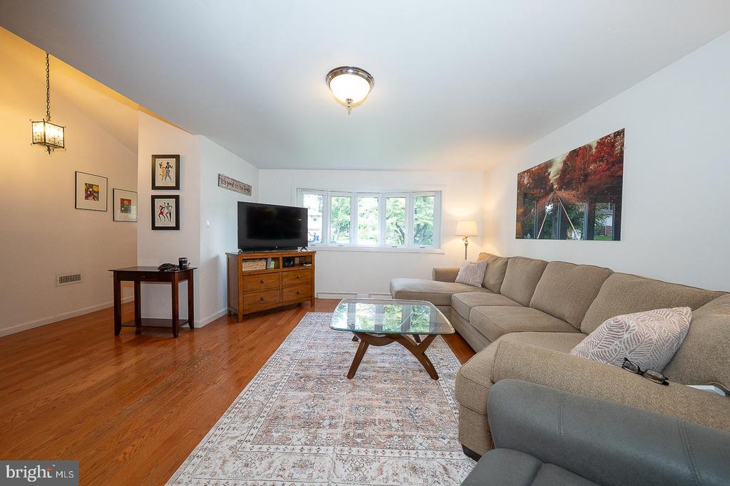 54 Boncouer Rd