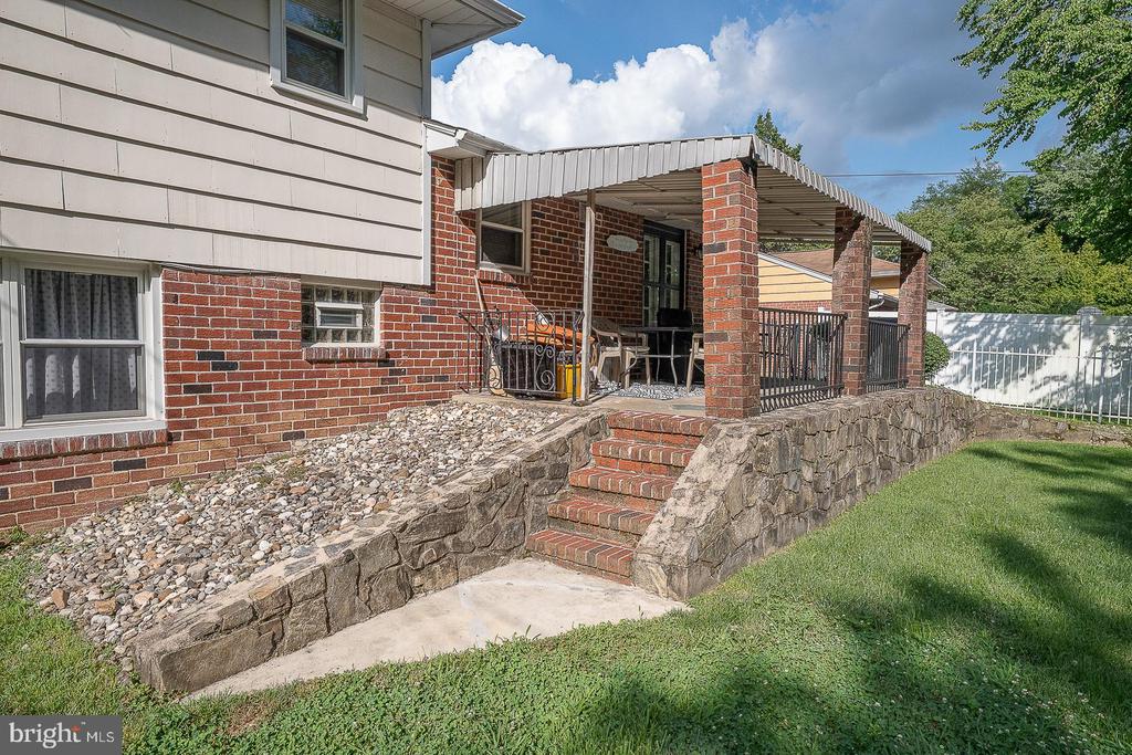 54 Boncouer Rd