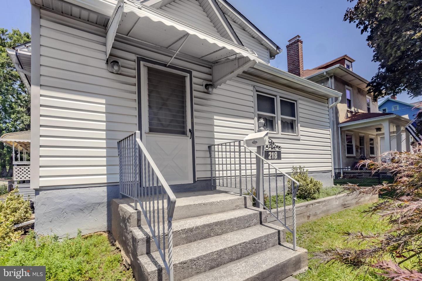 218 Linwood Ave