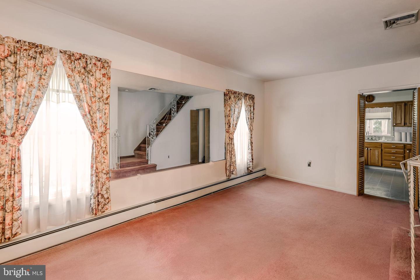 218 Linwood Ave