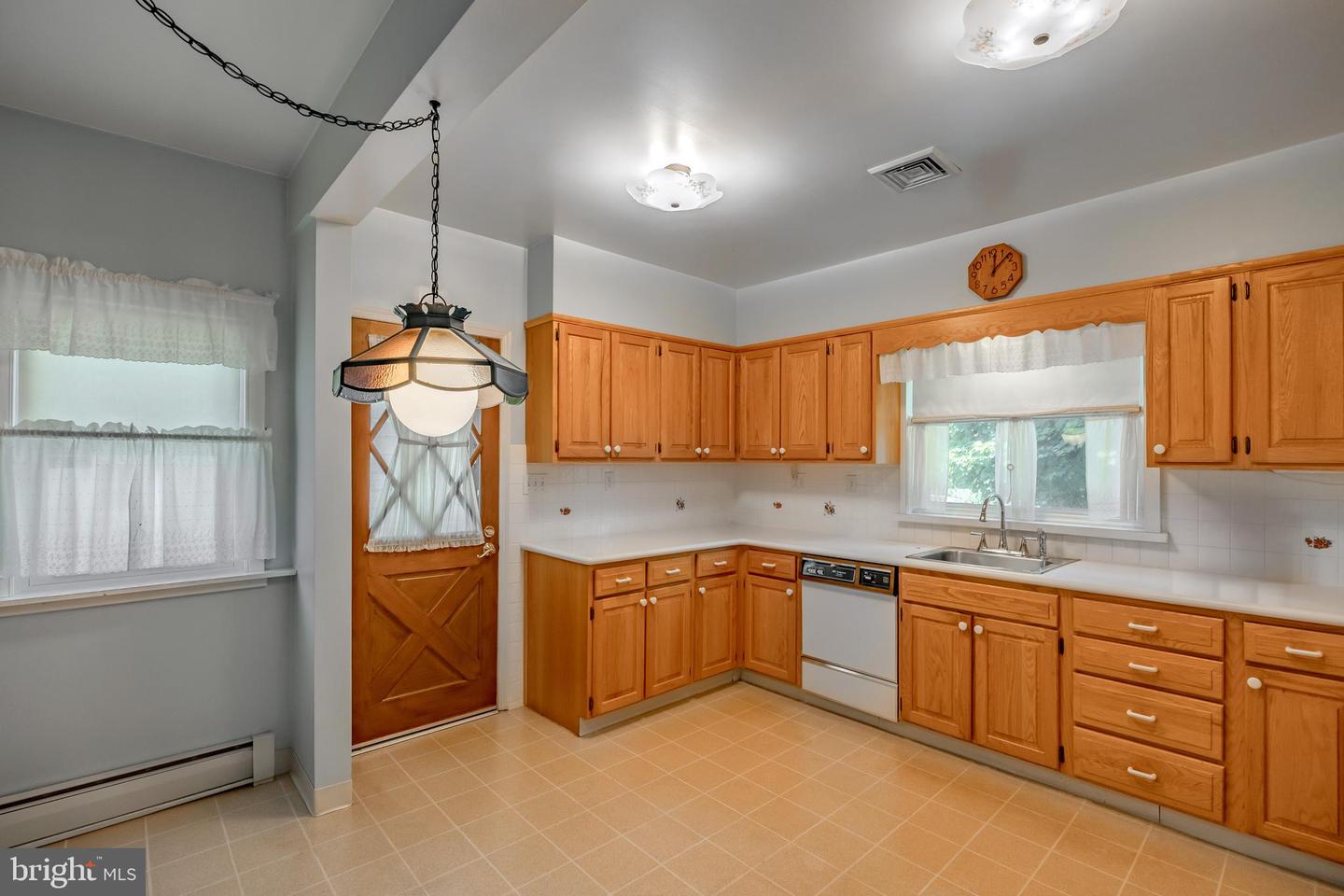 218 Linwood Ave