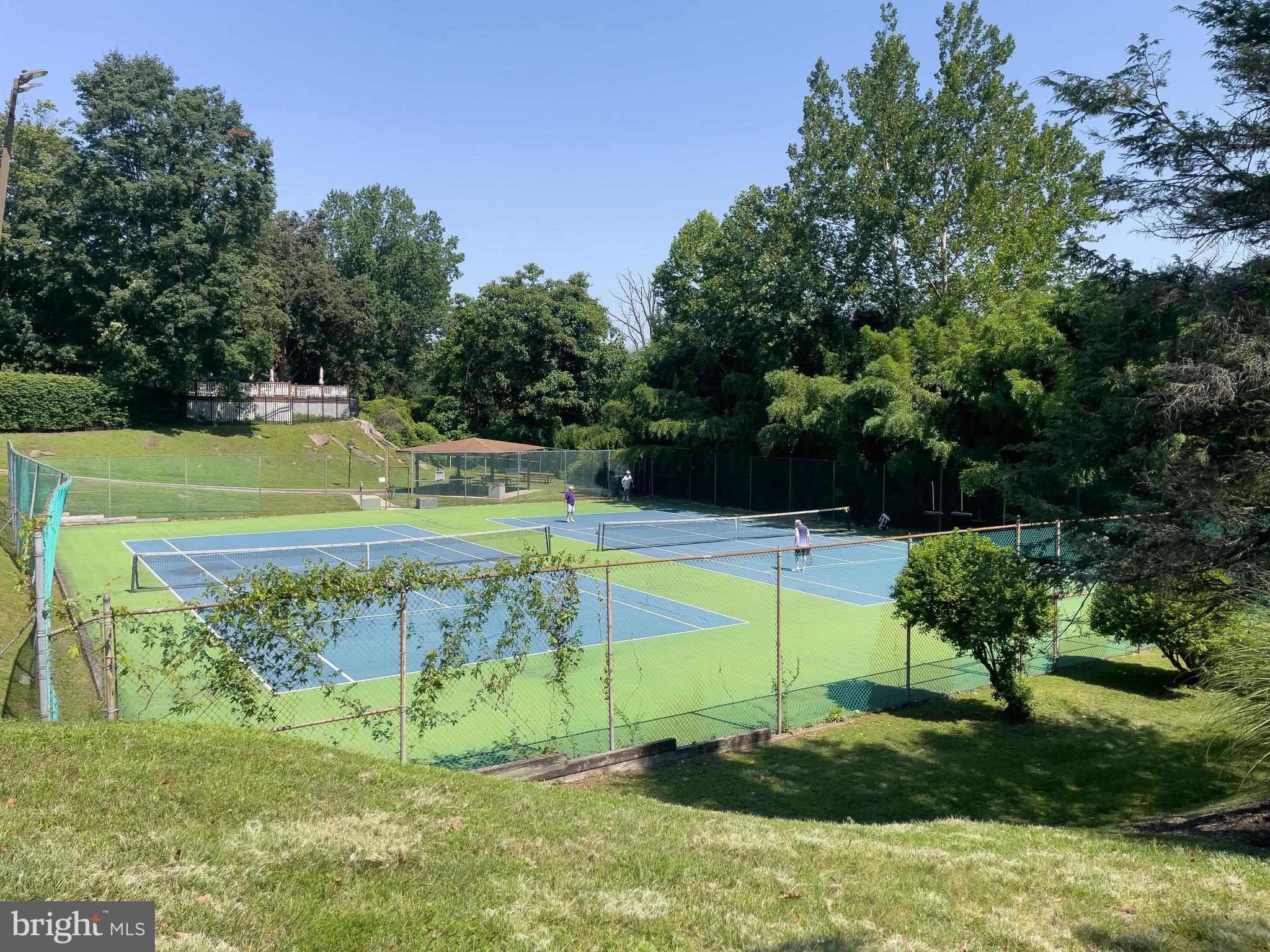 1637 Oakwood Dr #S320