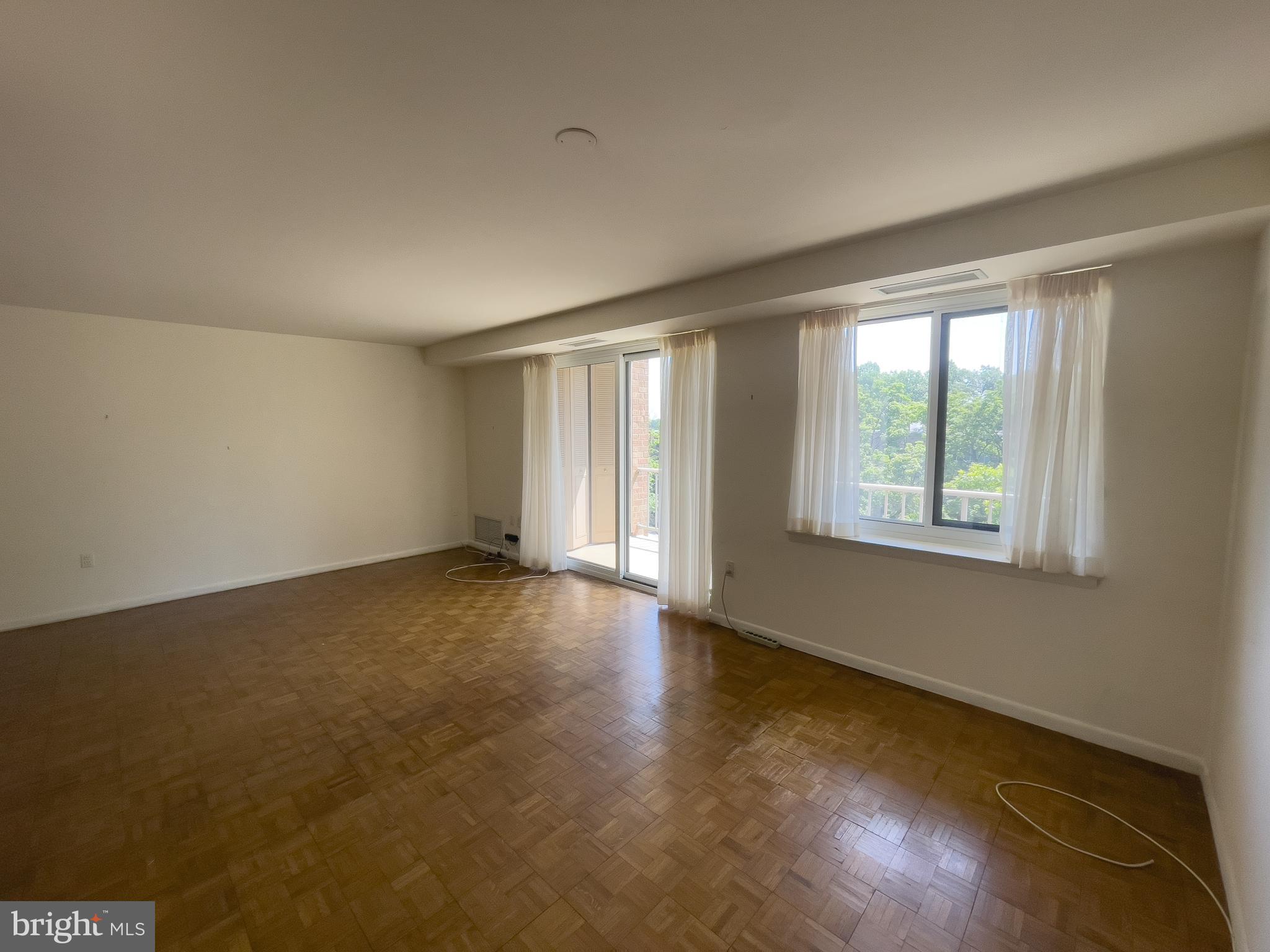 1637 Oakwood Dr #S320