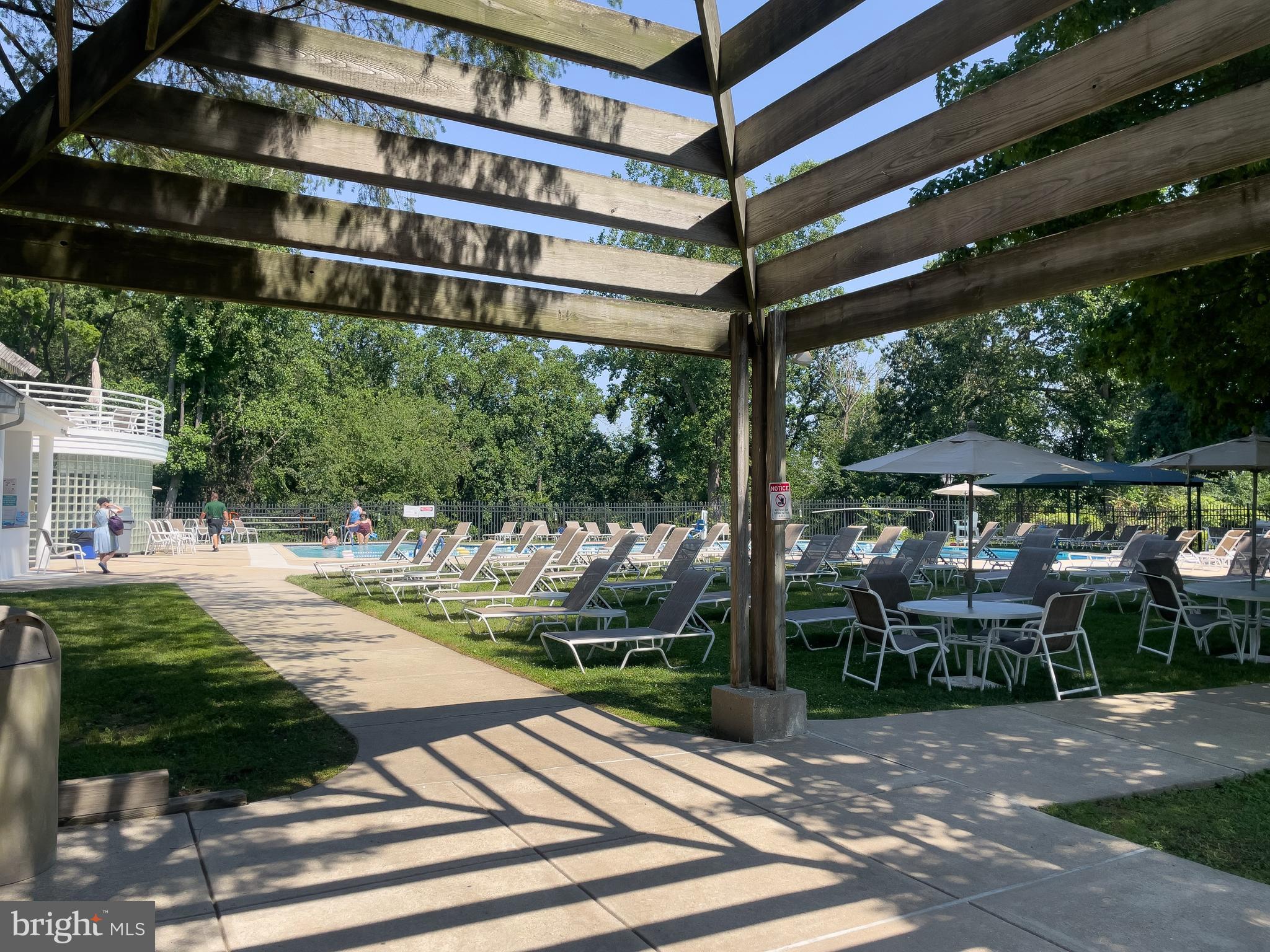 1637 Oakwood Dr #S320