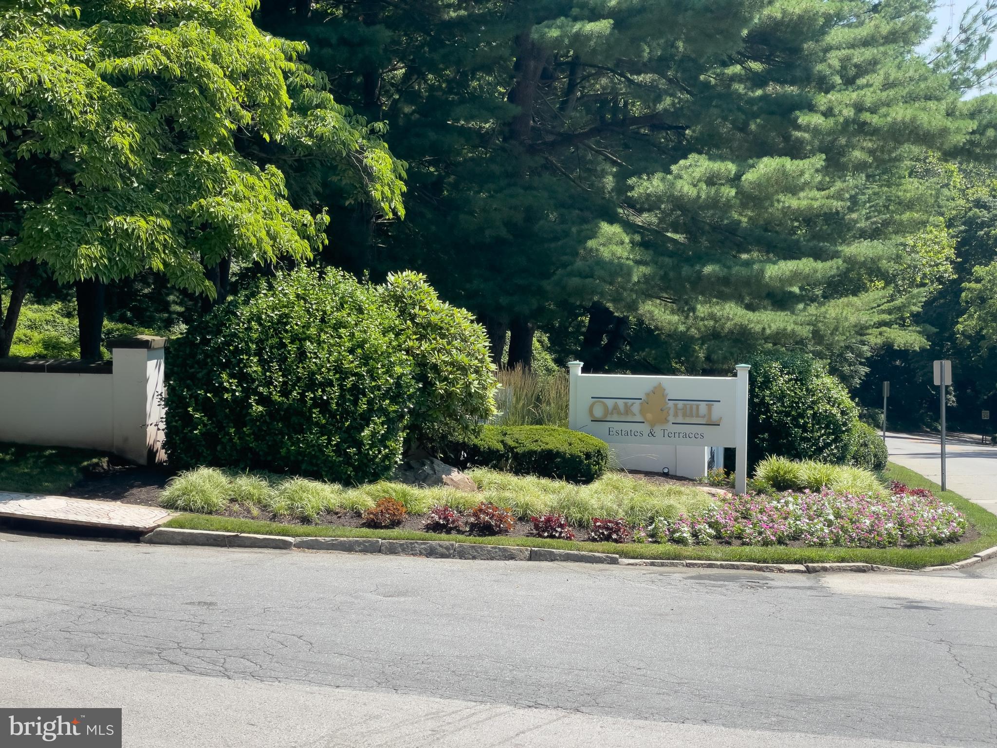 1637 Oakwood Dr #S320