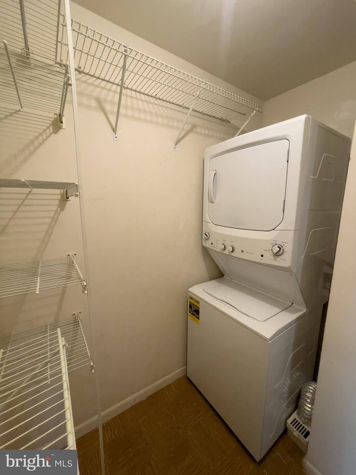 1637 Oakwood Dr #S320