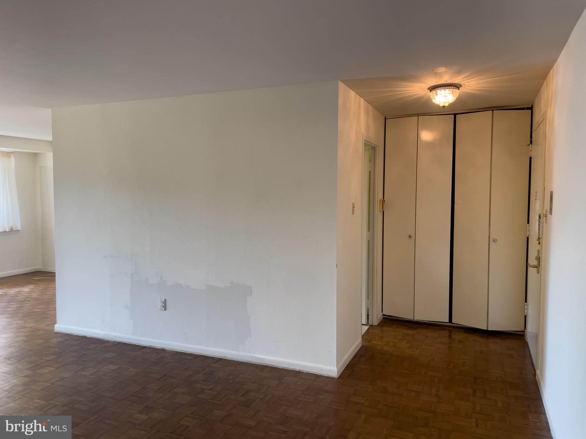 1637 Oakwood Dr #S320