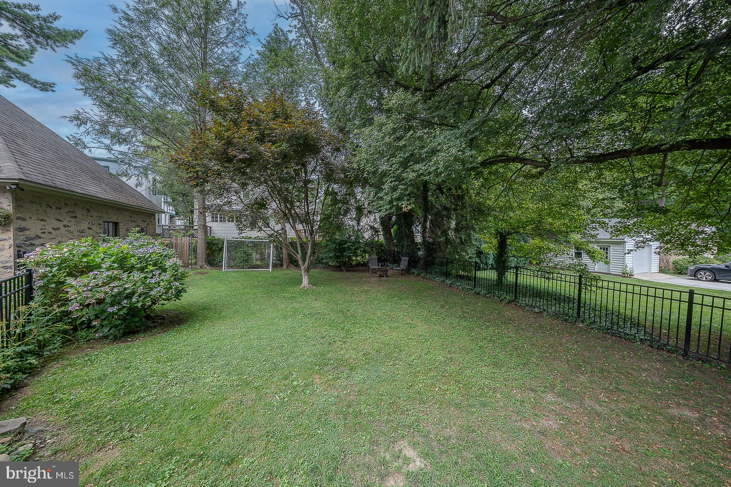 190 Lakeside Rd